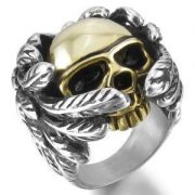 Non rinunciare alla tua passione e vesti le tue dita con questi piccoli gioielli in oro o argento. Questi anelli sono curati nei minimi dettagli.